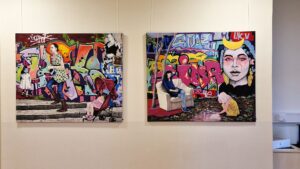 Zwei großformatigen bunte Gemälde im Graffiti-Stil.