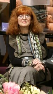 Heidemarie Utecht blickt ernst nach vorn.