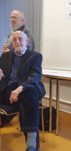 Claus Vahle, im Hintergrund Bernd Wilms.